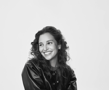 Dysport campaign still - Daniela Supporting Macro