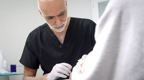 Watch Dr. Kuldeep Minocha treat the hands of beauty model Courtney Murray.