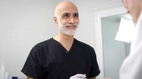 Dr. Kuldeep Minocha talks to international beauty model Courtney Murray