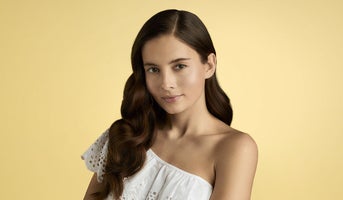 Woman with hydrated skin. Treatment with Restylane Skinboosters to reduce fine lines, dry skin and dull skin