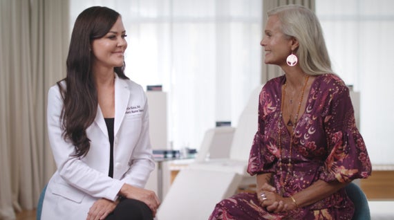 Julie Horne explains how she creates truly natural and full lips with Restylane® Kysse™.